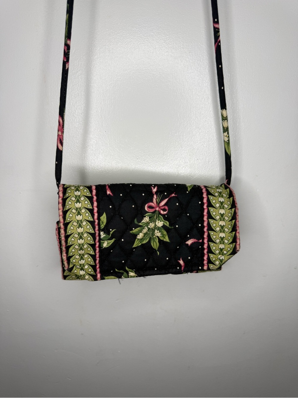 Vera Bradley Lily of the Valley Quilted Crossbody Wallet Purse Vintage Floral